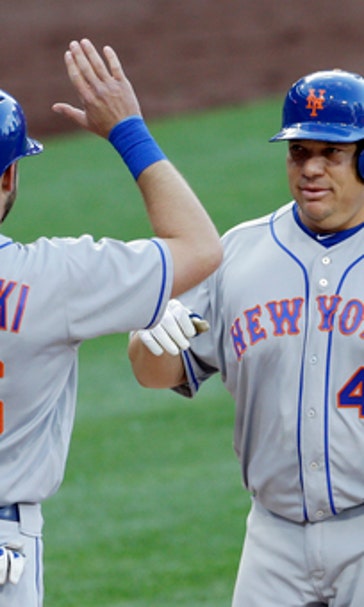 Colon hits 1st career homer in Mets' 6-3 win over Padres